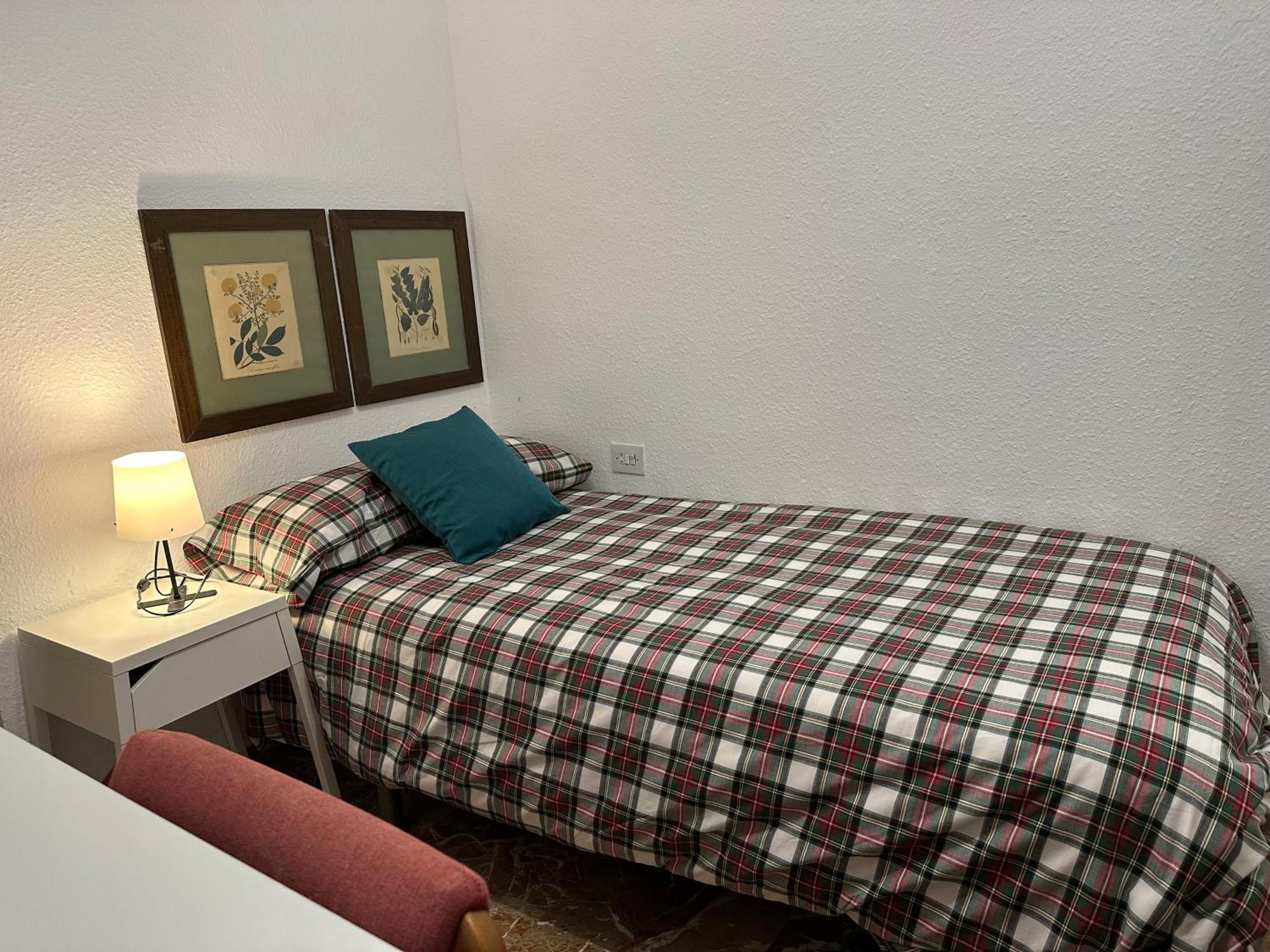 Amplio Y Luminoso Apartamento En El Centro De Granada Bagian luar foto